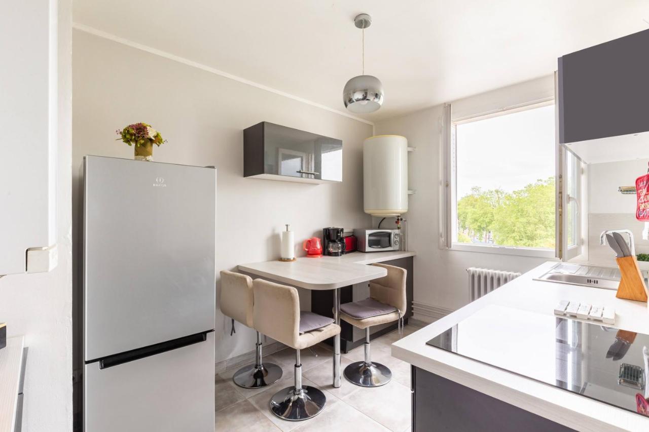 Appart T3 Bien Situe A Bourges + Wifi Екстериор снимка